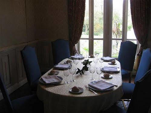 Hotel Chateau Du Val Hillion Esterno foto